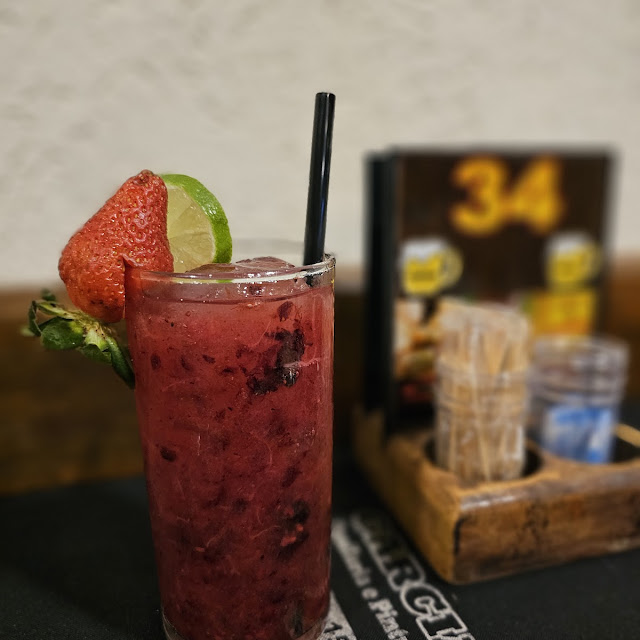 Caipirinha de Vodka Com Frutas Vermelhas