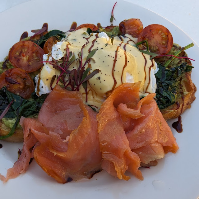 Eggs Benedict with Smoked Salmon