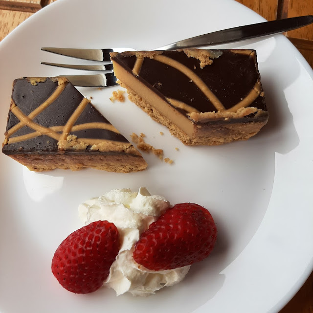 Caramel Slice