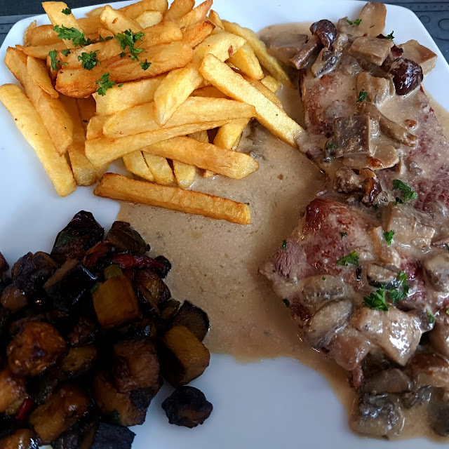 Escalope de Veau Sauce Forestière