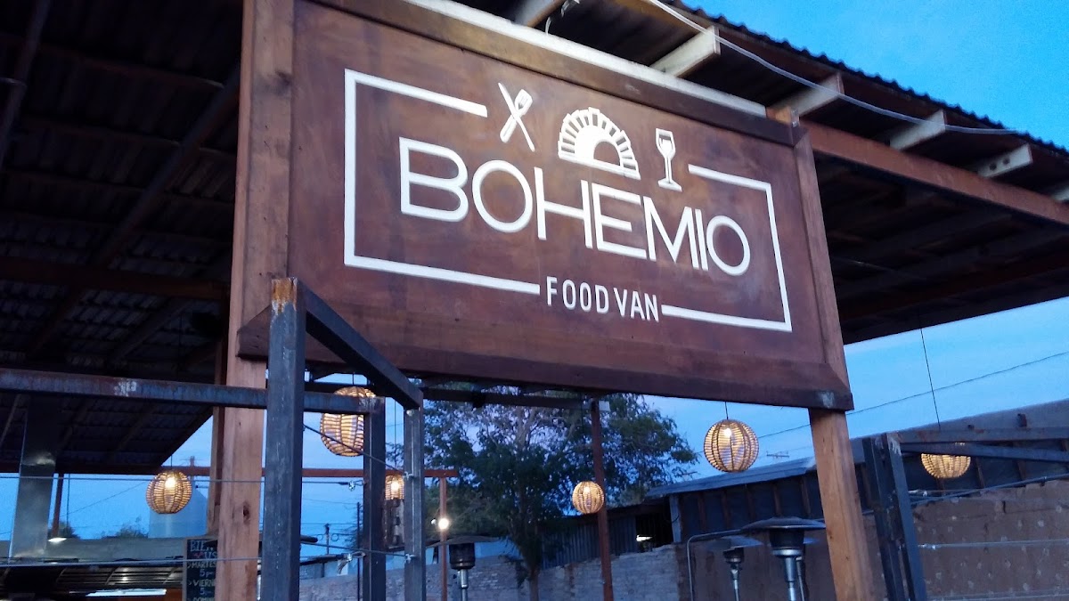 BOHEMIO FOOD VAN
