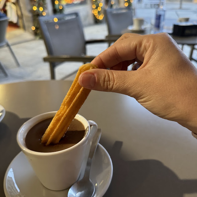 Churros Com Chocolate Quente