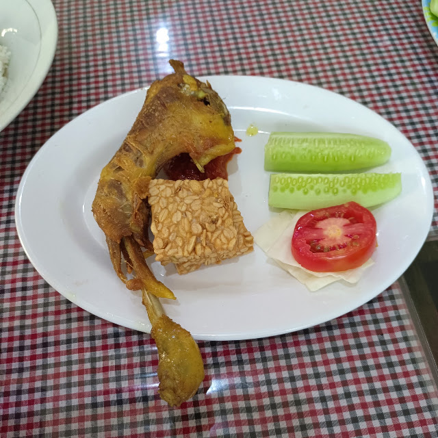 Ayam Kampung Lalapan