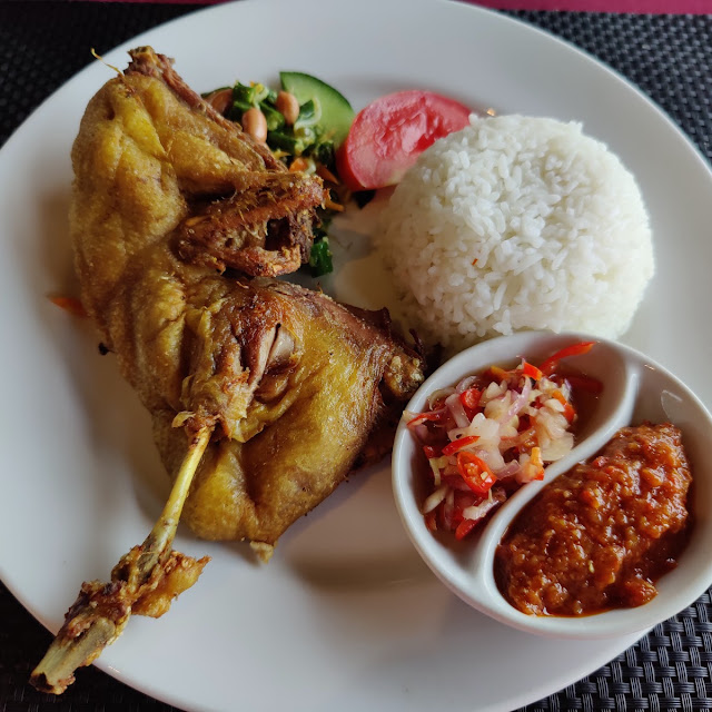 Makan Di Tempat