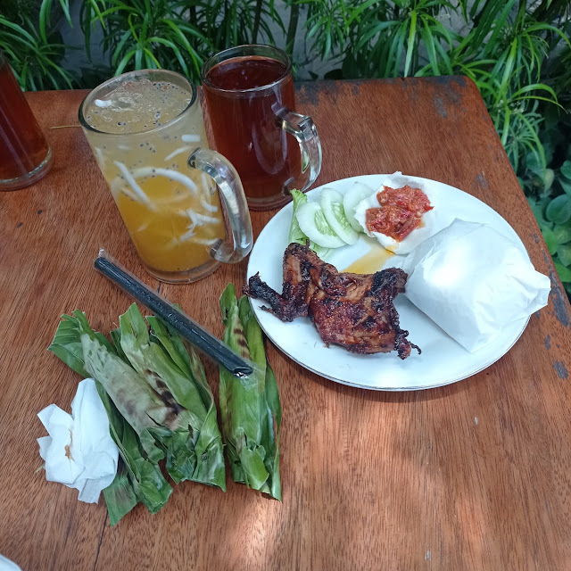 Nasi Timbel Ayam Goreng