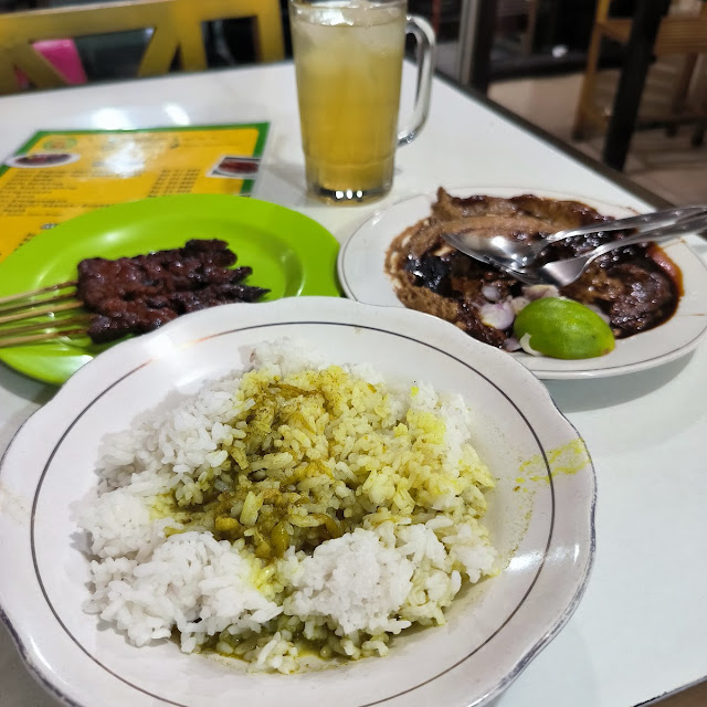 Sate Kambing Dan Gule