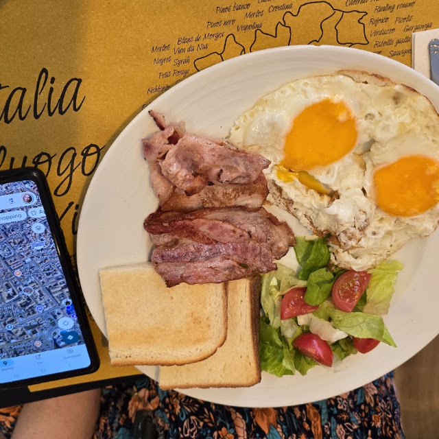 Fried Eggs and Bacon