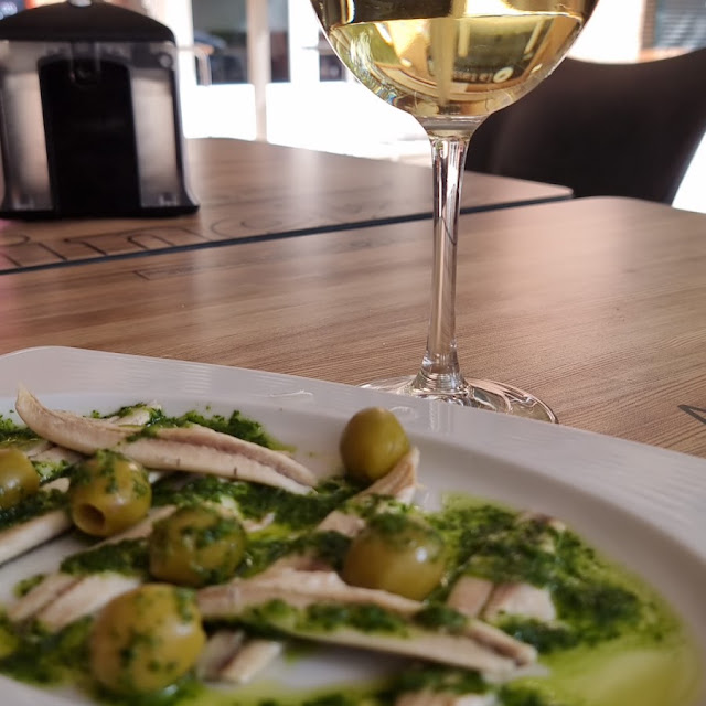 Boquerones En Vinagre