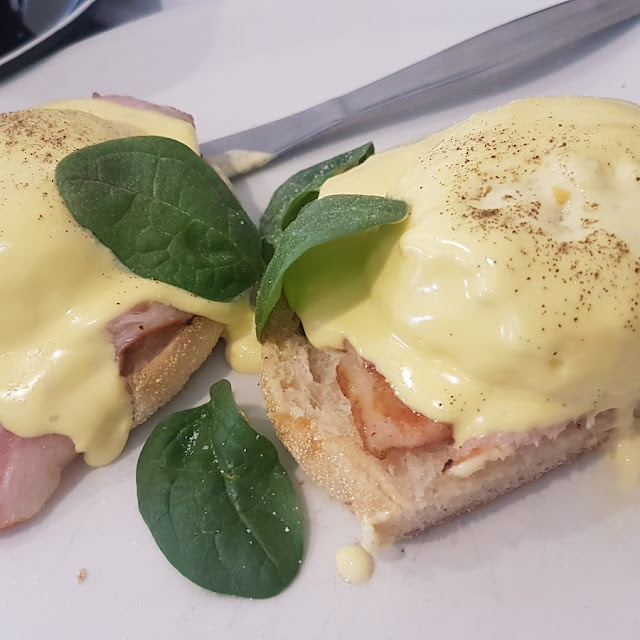 Eggs Benedict