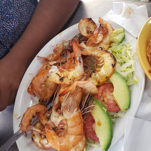 Camarones A la Mantequilla