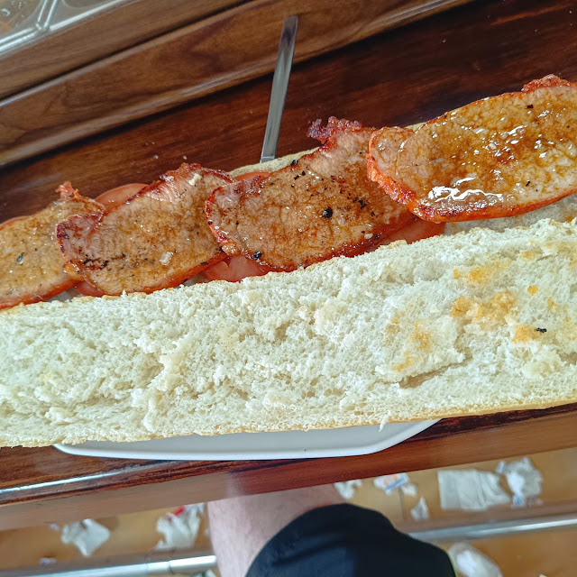 Bocadillo Lomo Con Tomate