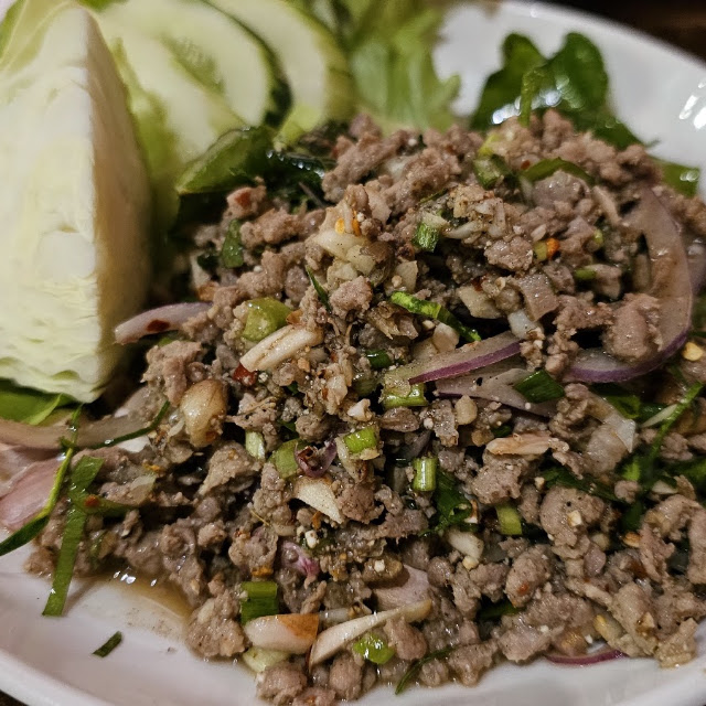 Minced Duck Spicy Salad