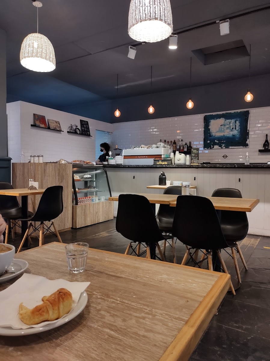 London Café