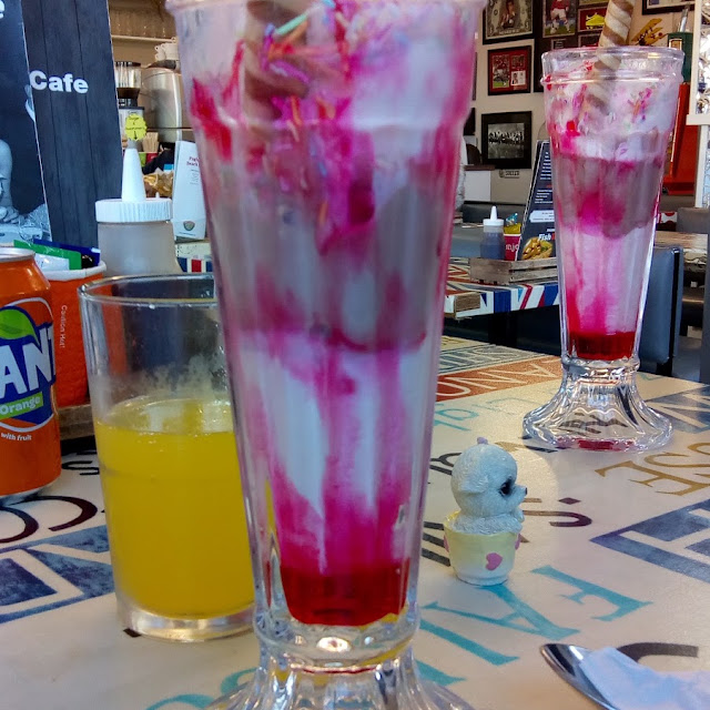 Knickerbocker Glory