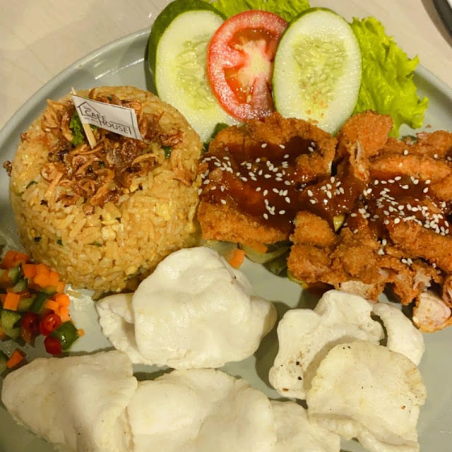 Nasi Goreng Chicken Katsu