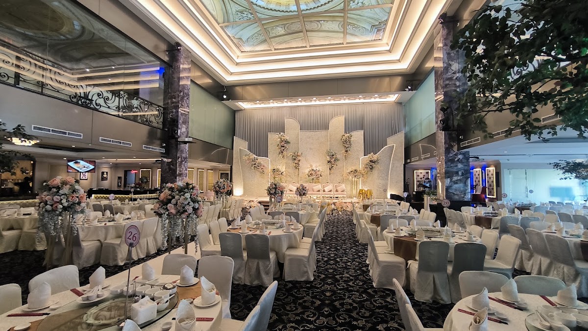 Central Restaurant Tomang