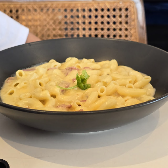 Mac N Cheese