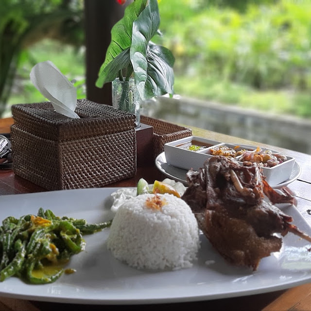Tepi Sawah Crispy Duck