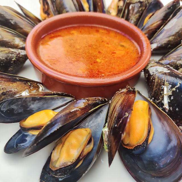 Mejillones En Salsa
