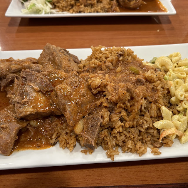 Rib Plate with Macaroni Salad