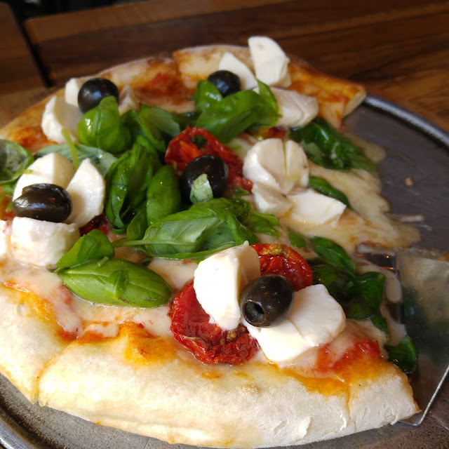 Pizza de Bocconcinos