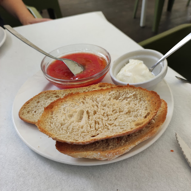 Pan Con Tomate Y Alioli