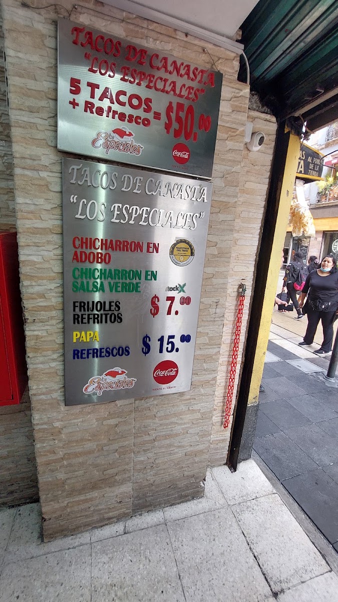 Los Especiales Menu 5