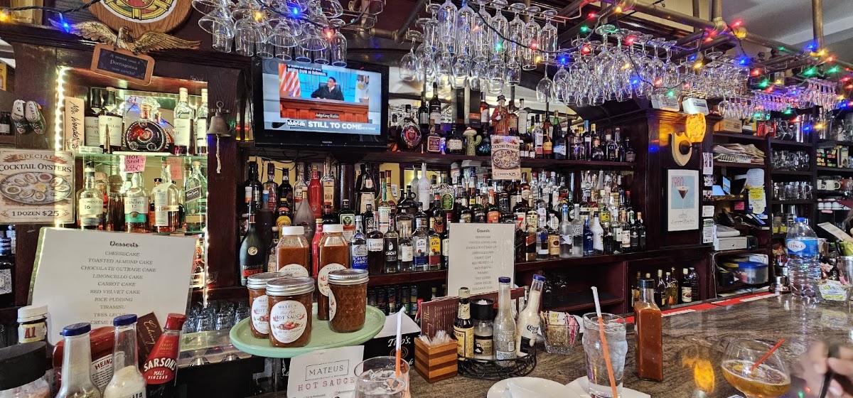 Mateus' Restaurant & Bar