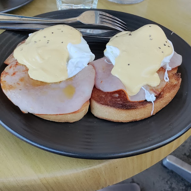Egg Benedict Sourdough Toast