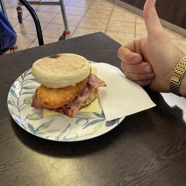 Deluxe Breakfast Muffin