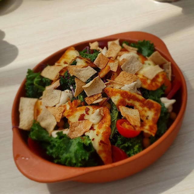 Grilled Halloumi Salad
