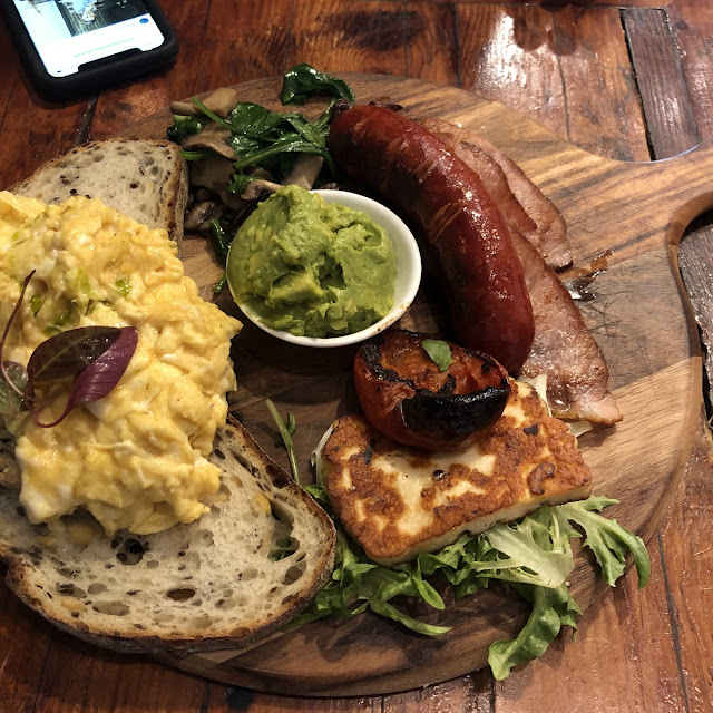Noah’S Big Brekkie