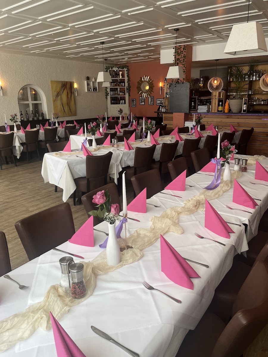 Loni’s Restaurant