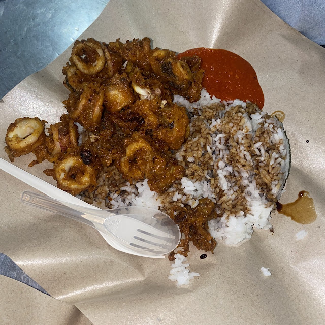 Nasi Sotong Goreng Kunyit