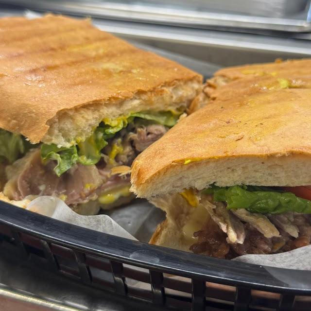 Pernil Sandwich