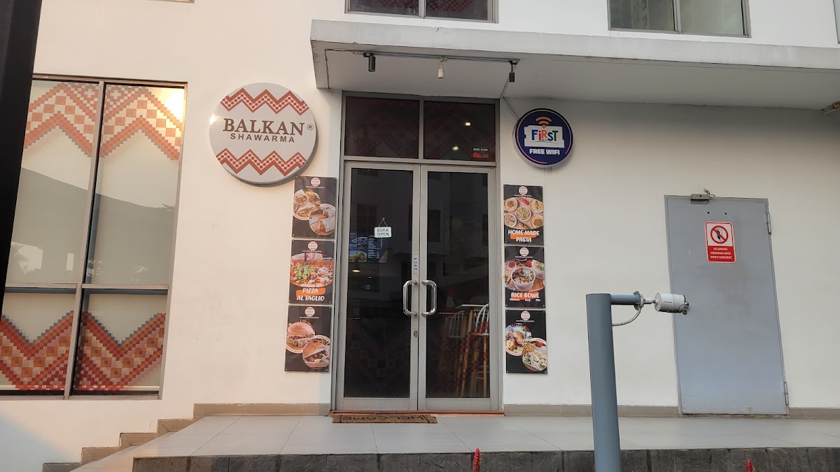 Balkan Shawarma