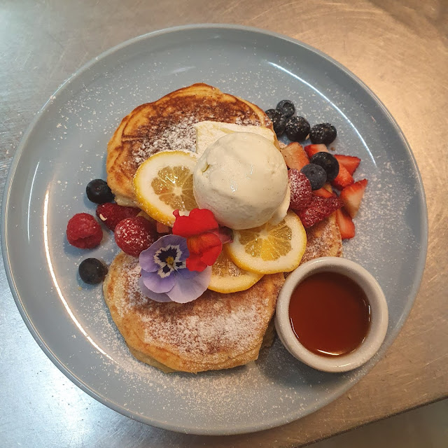 Lemon and Ricotta Pancakes