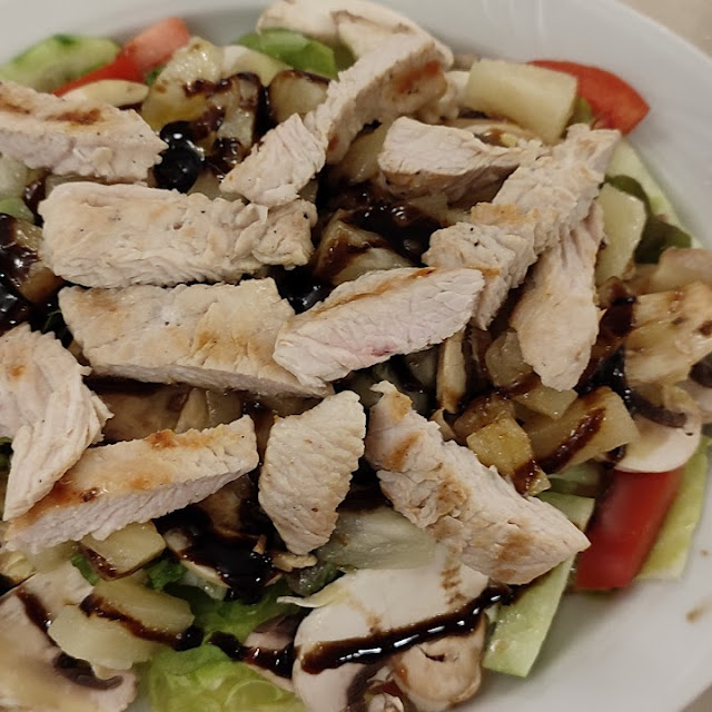 Hawaii Salat Mit Putenstreifen