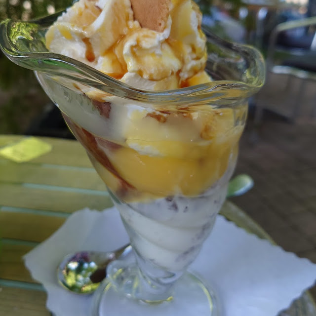 Eierlikörbecher