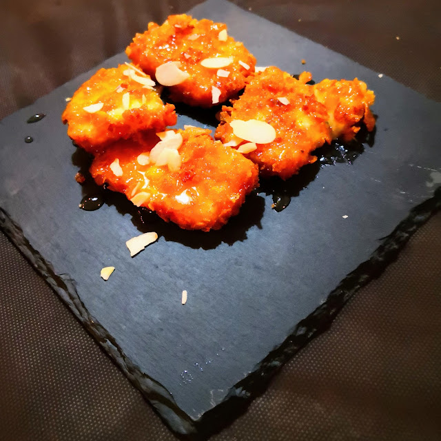 Formaggio In Pastella E Miele