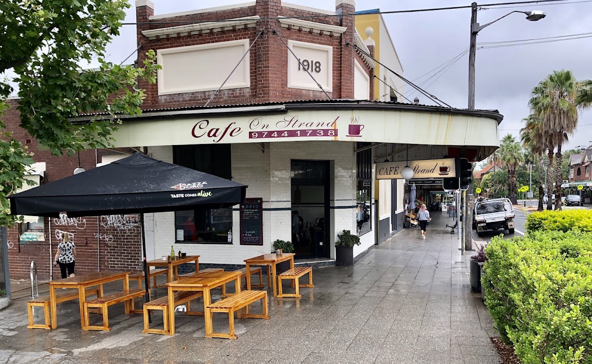 Cafe on Strand