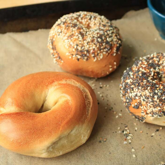 Bagel Plain or Everything 360-480 Cal V