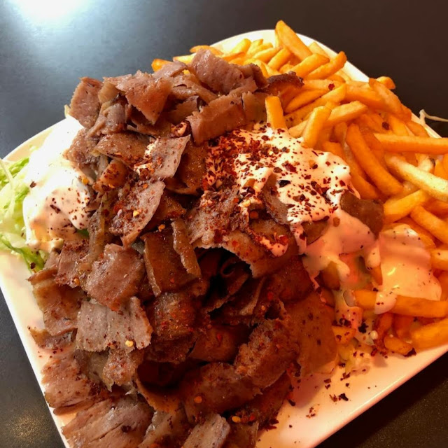 Dönerteller Mit Pommes Und Salat