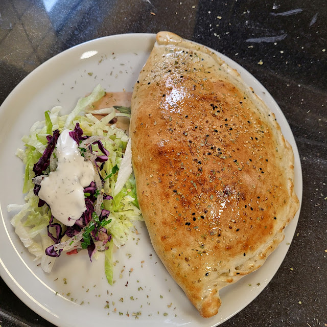 Calzone Regina