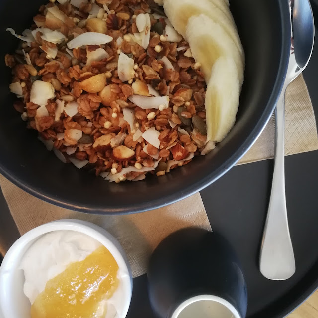 Spelt Granola Banana Coconut & Razorback Honey