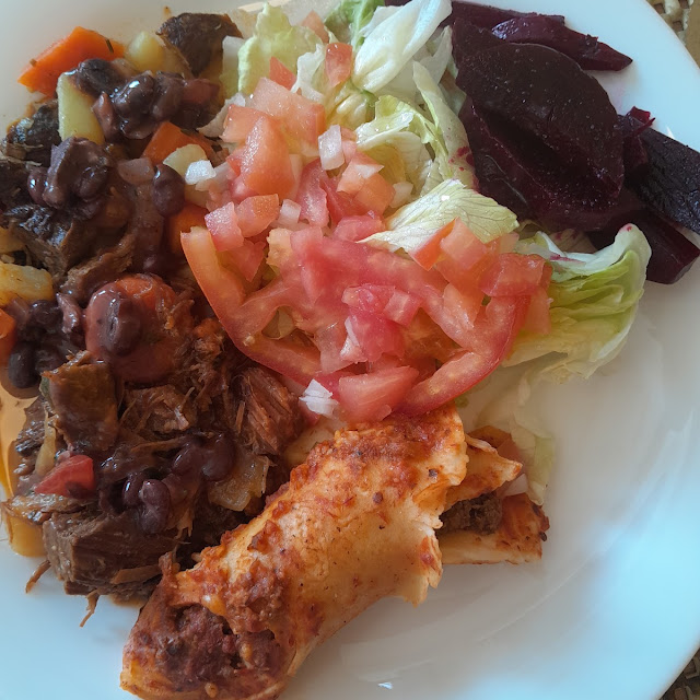 Panqueca E Saladas