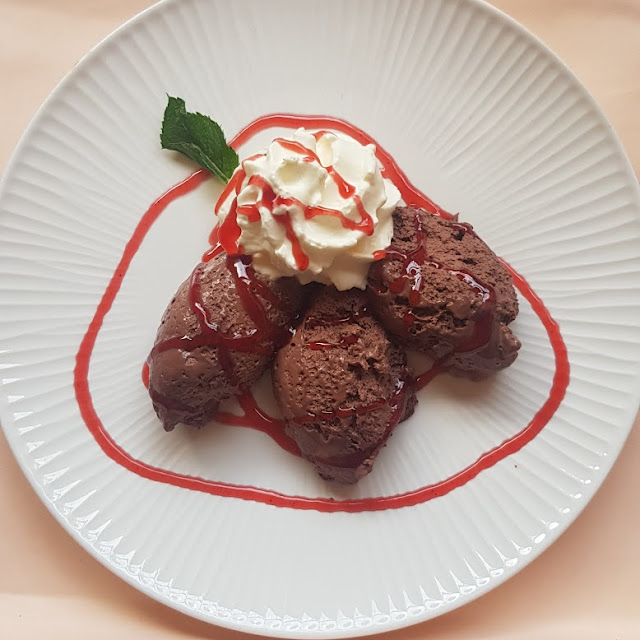 Mousse Au Chocolat