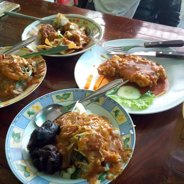 Nasi Pecel Steak Galantin
