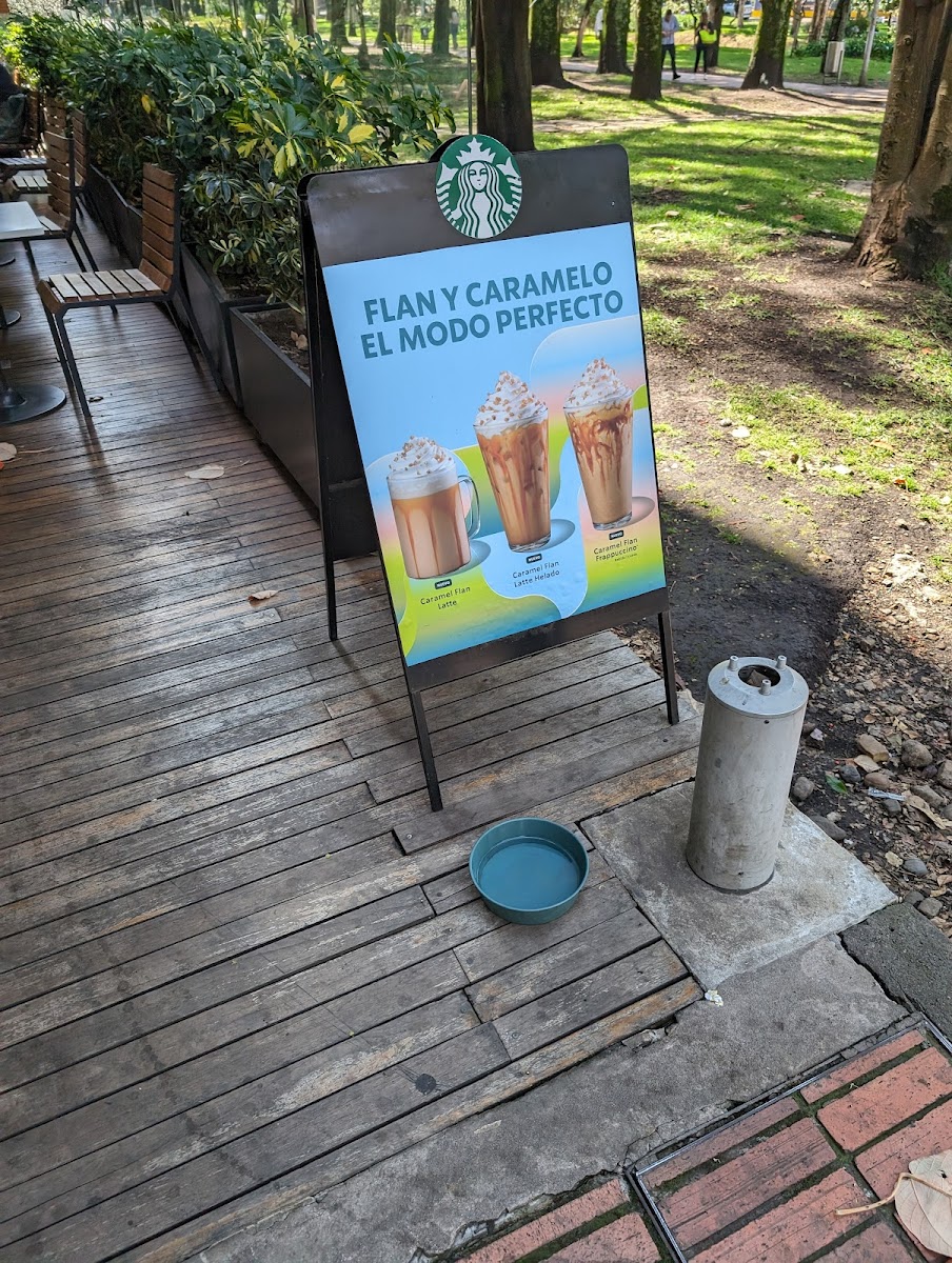 Starbucks El Virrey Menu 1
