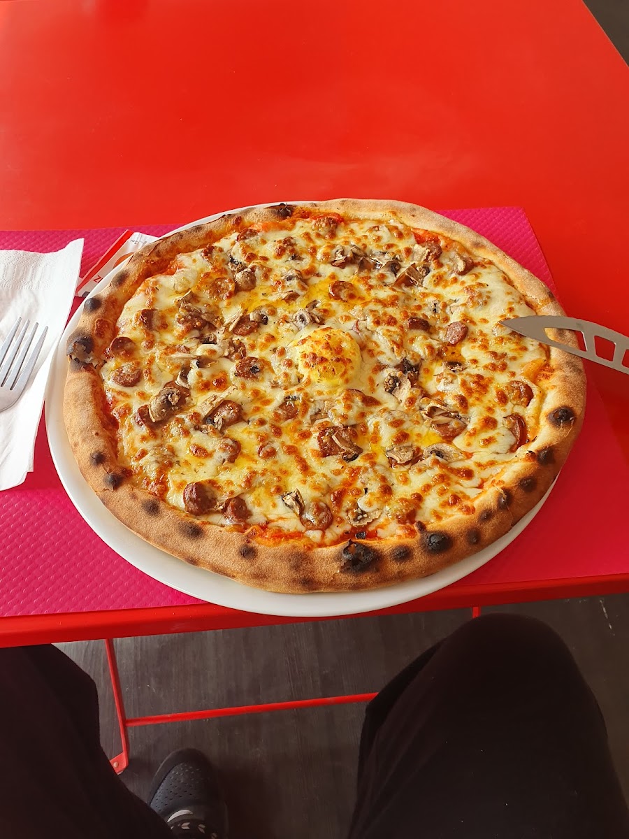 XL pizza
